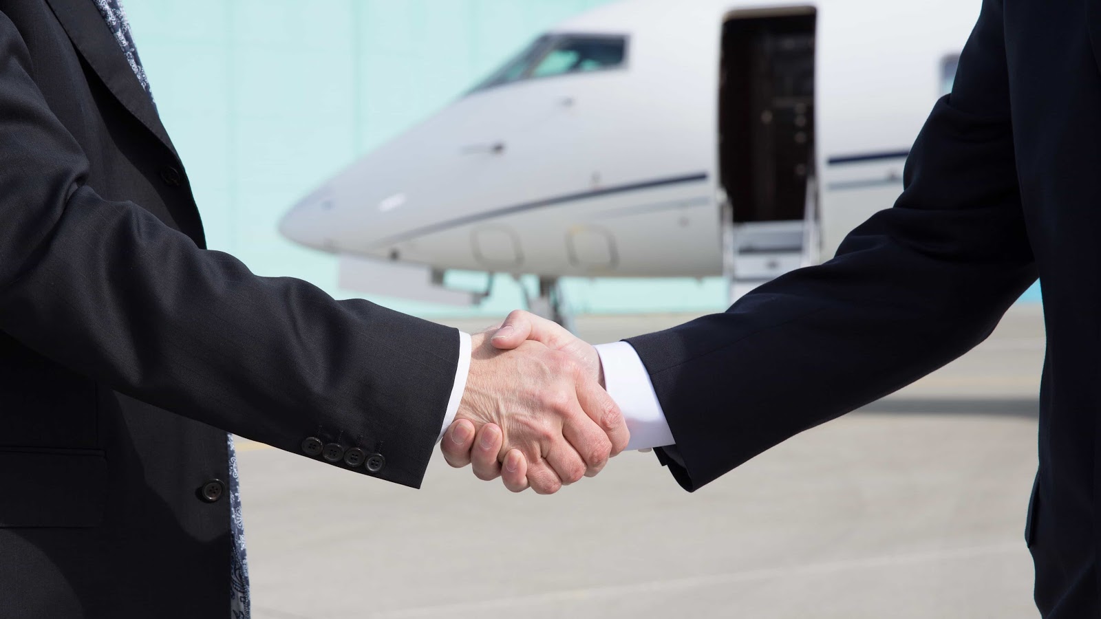 how-to-find-the-right-private-jet-broker-for-your-next-charter-flight